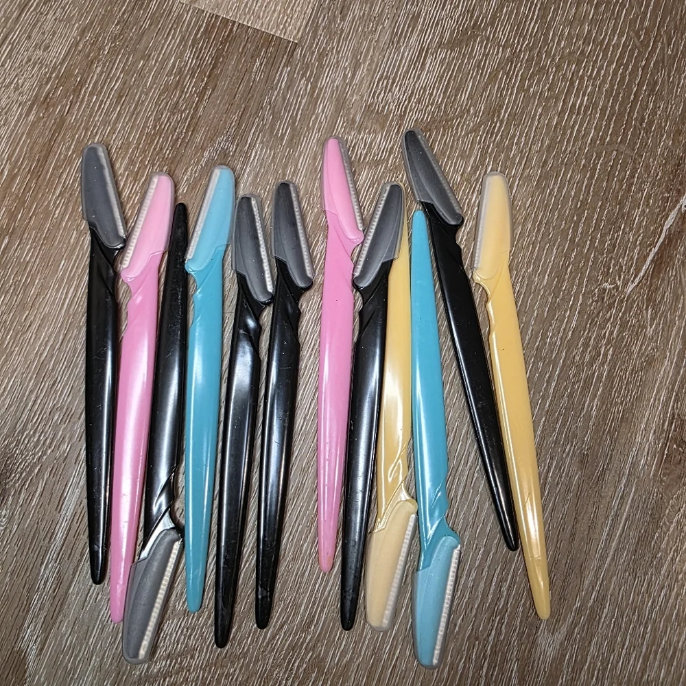 Colorful Eyebrow Razors Set - Picture 1 of 3